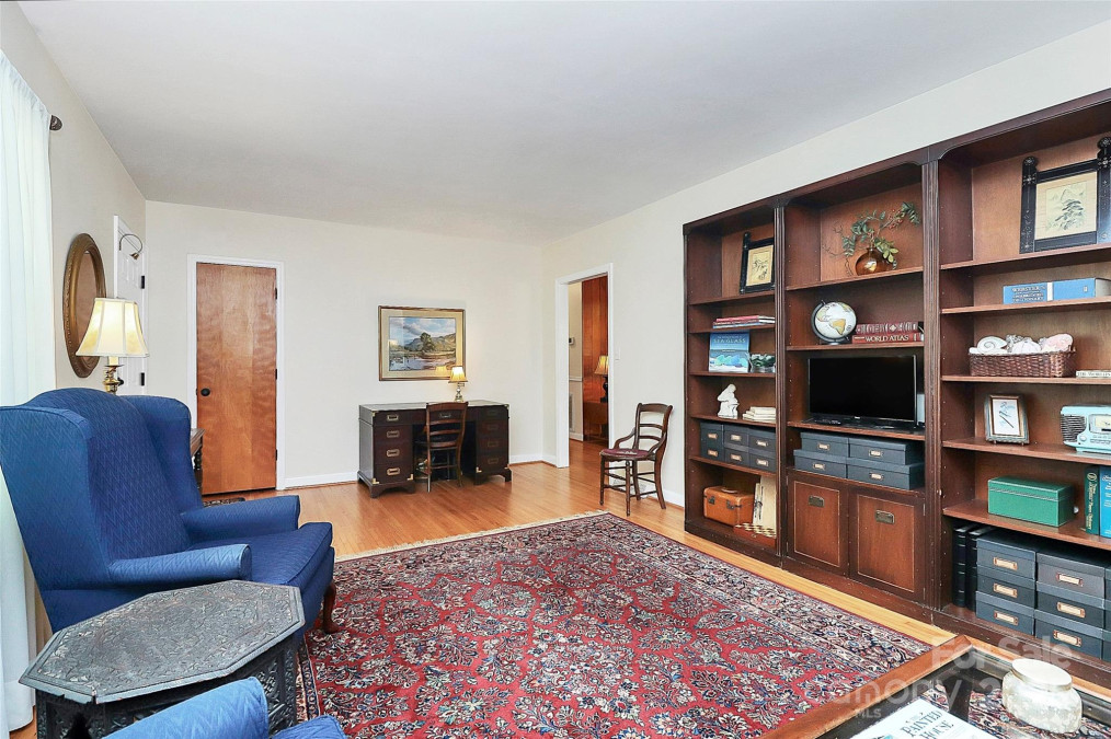 704 Kingman Dr Charlotte, NC 28217