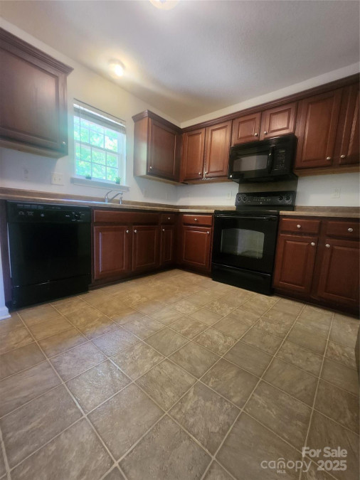 121 Marcella Dr Kings Mountain, NC 28086