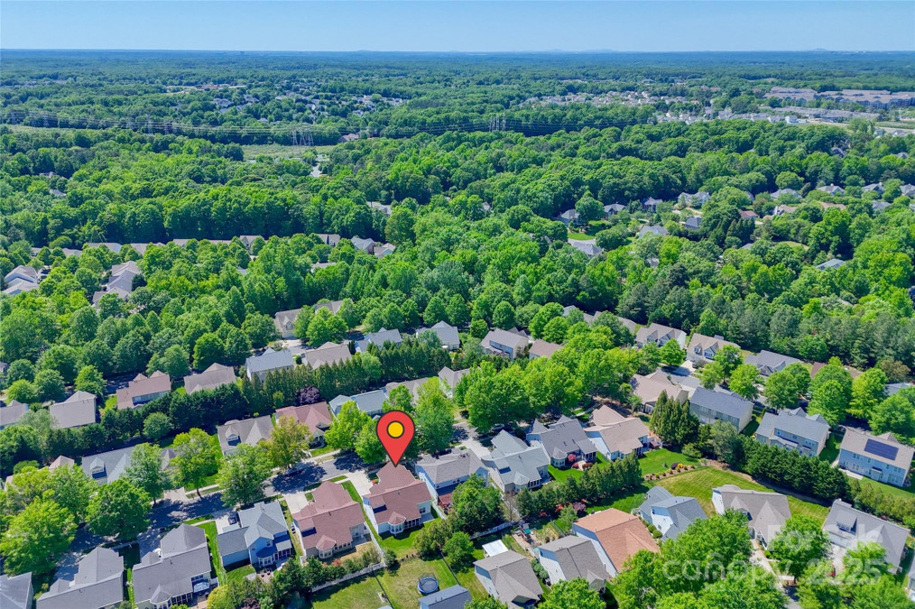1027 Feather Oak Ln Matthews, NC 28104
