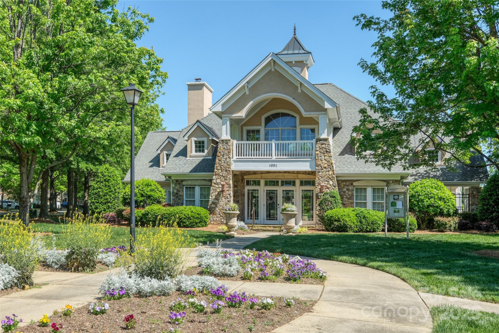 1027 Feather Oak Ln Matthews, NC 28104