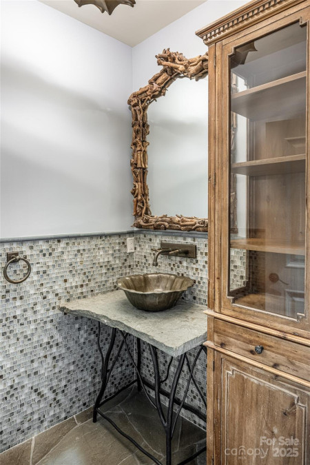 32 Ramble Way Asheville, NC 28803