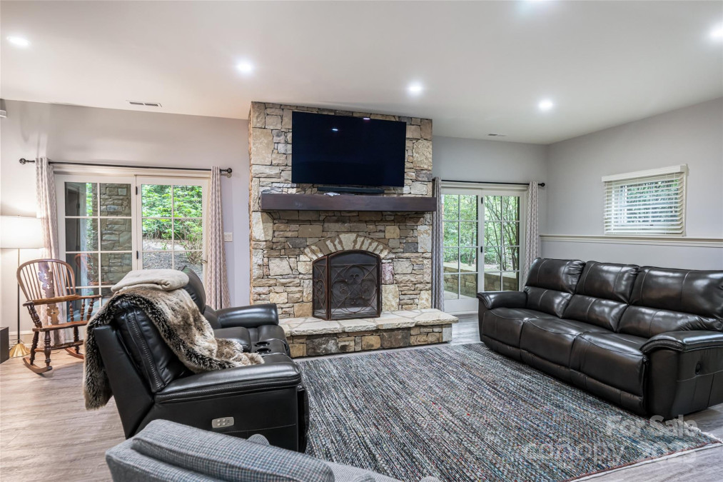 32 Ramble Way Asheville, NC 28803