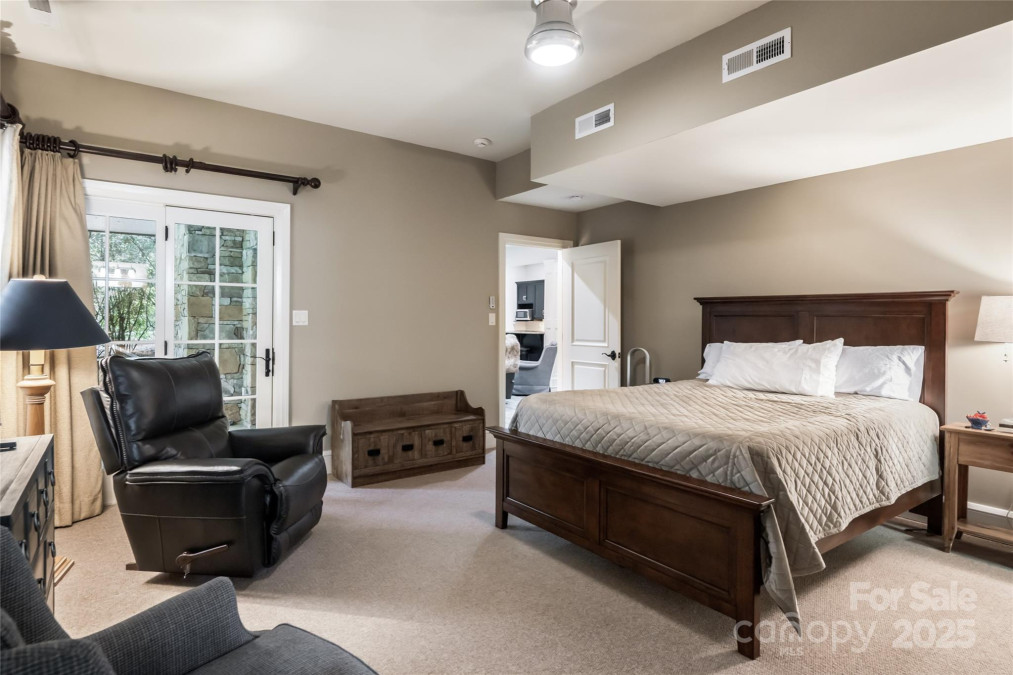 32 Ramble Way Asheville, NC 28803
