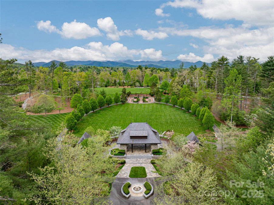 32 Ramble Way Asheville, NC 28803