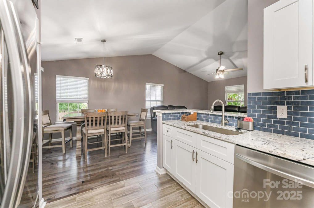 11224 Amber Glen Dr Charlotte, NC 28269