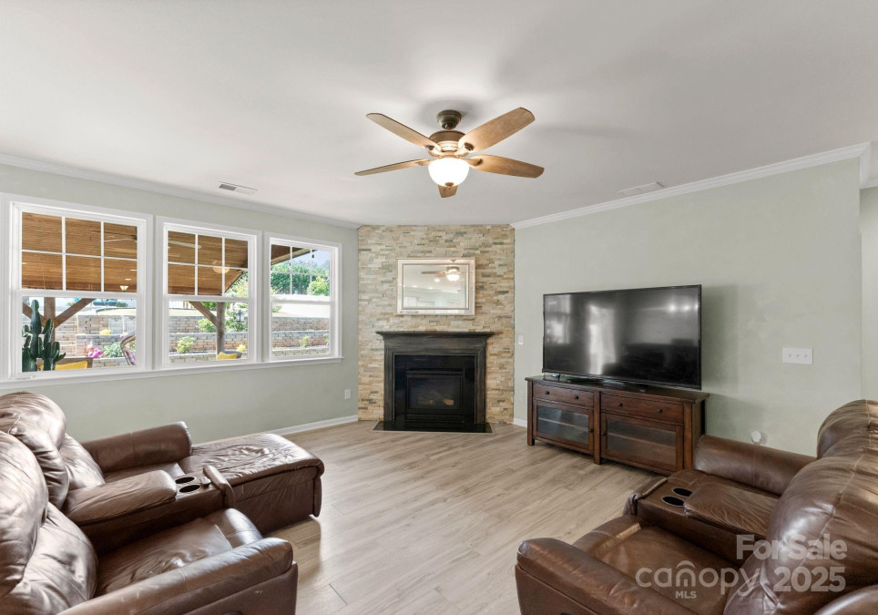 137 Sugar Magnolia Dr Mooresville, NC 28115