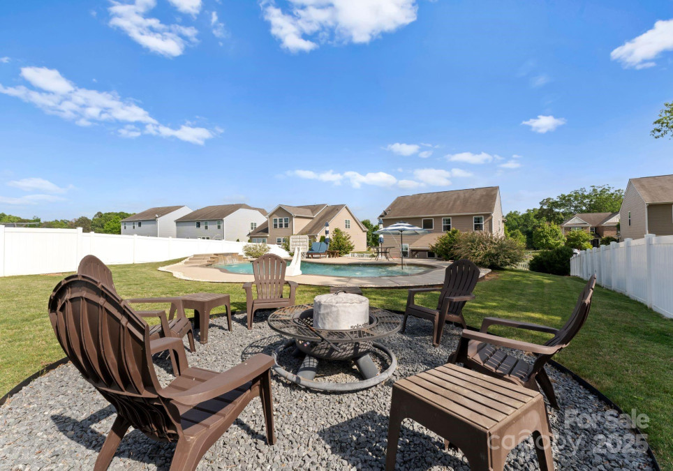 137 Sugar Magnolia Dr Mooresville, NC 28115