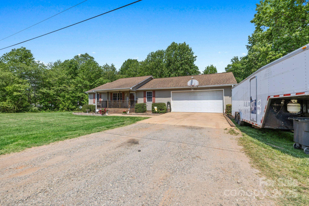 130 Helen Dr Statesville, NC 28625