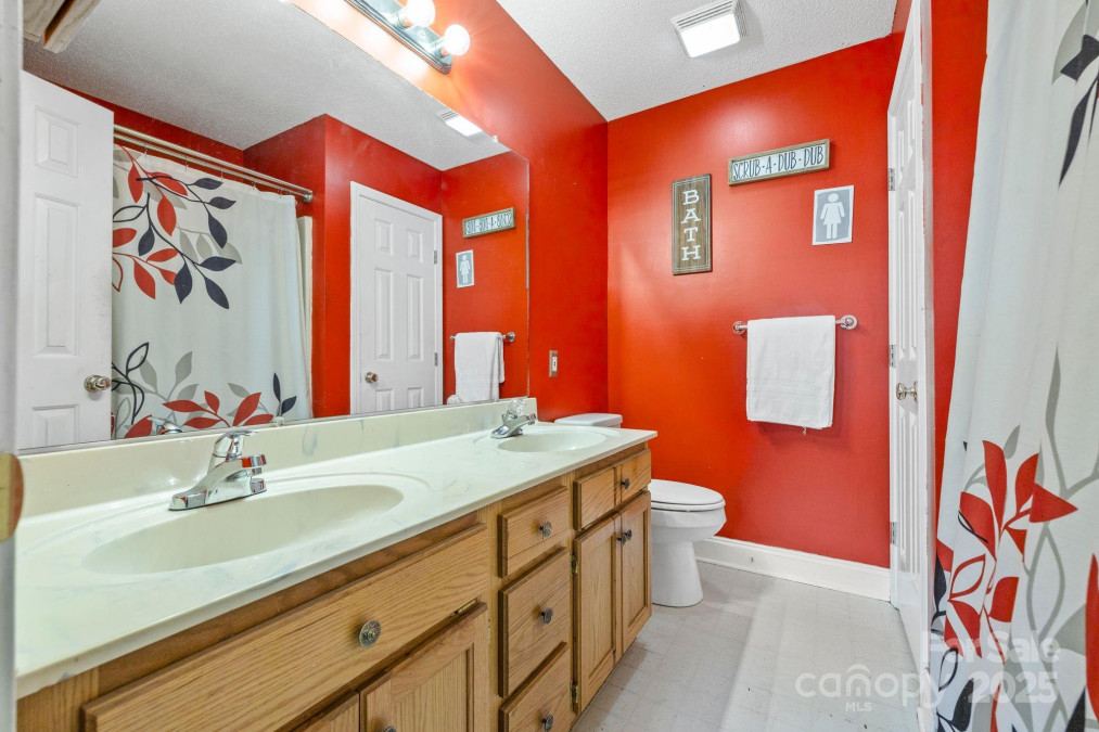 130 Helen Dr Statesville, NC 28625