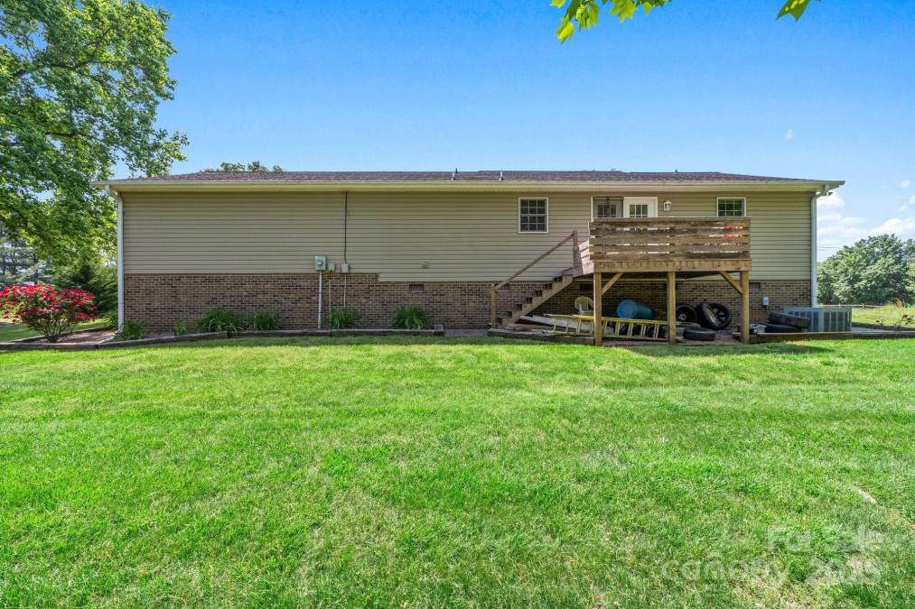 130 Helen Dr Statesville, NC 28625