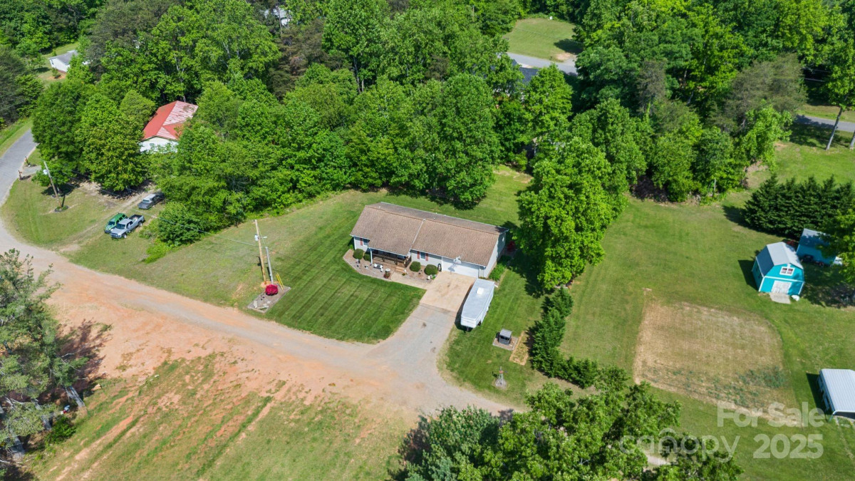 130 Helen Dr Statesville, NC 28625