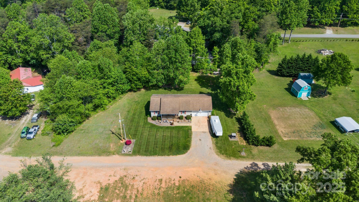 130 Helen Dr Statesville, NC 28625