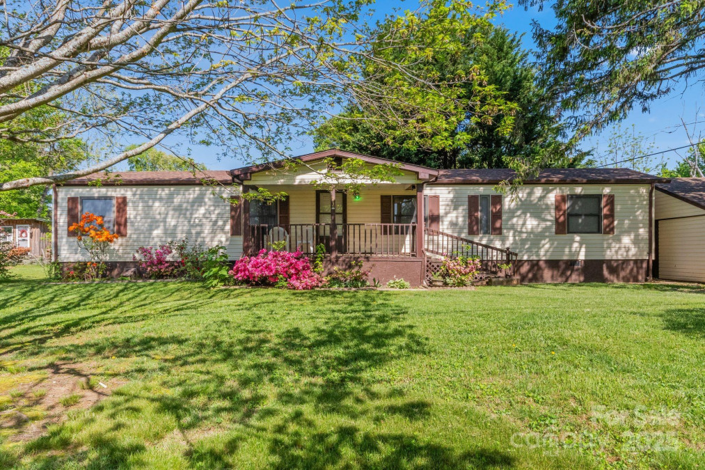 23 Jones Cir Fletcher, NC 28732