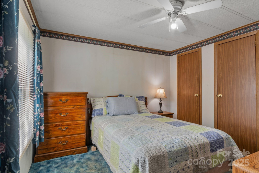 23 Jones Cir Fletcher, NC 28732