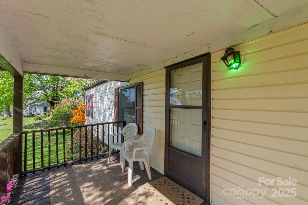 23 Jones Cir Fletcher, NC 28732