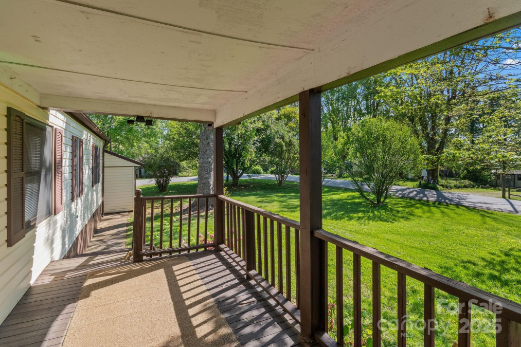 23 Jones Cir Fletcher, NC 28732