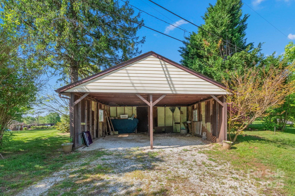 23 Jones Cir Fletcher, NC 28732