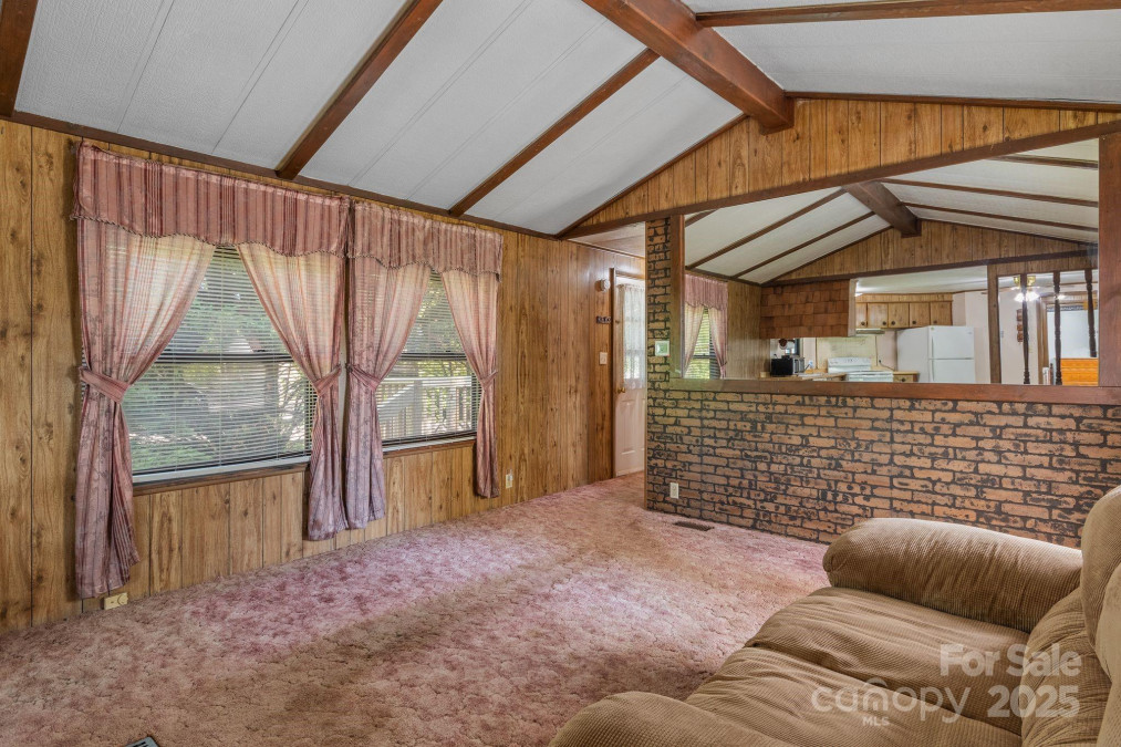 23 Jones Cir Fletcher, NC 28732