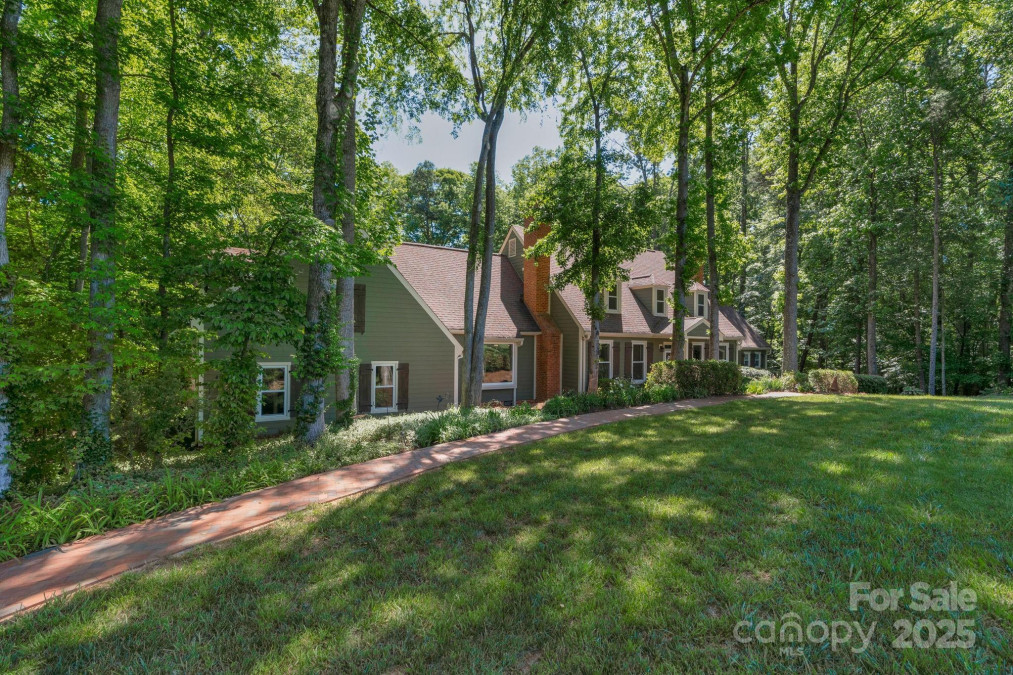 8400 Prince Valiant Dr Waxhaw, NC 28173