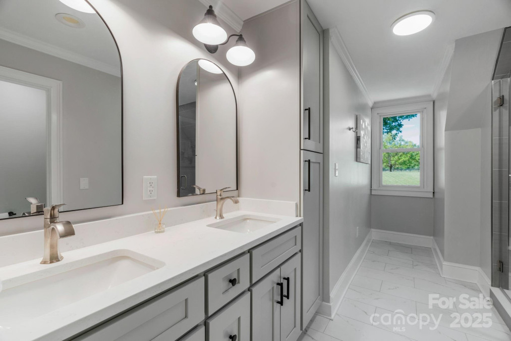 8400 Prince Valiant Dr Waxhaw, NC 28173