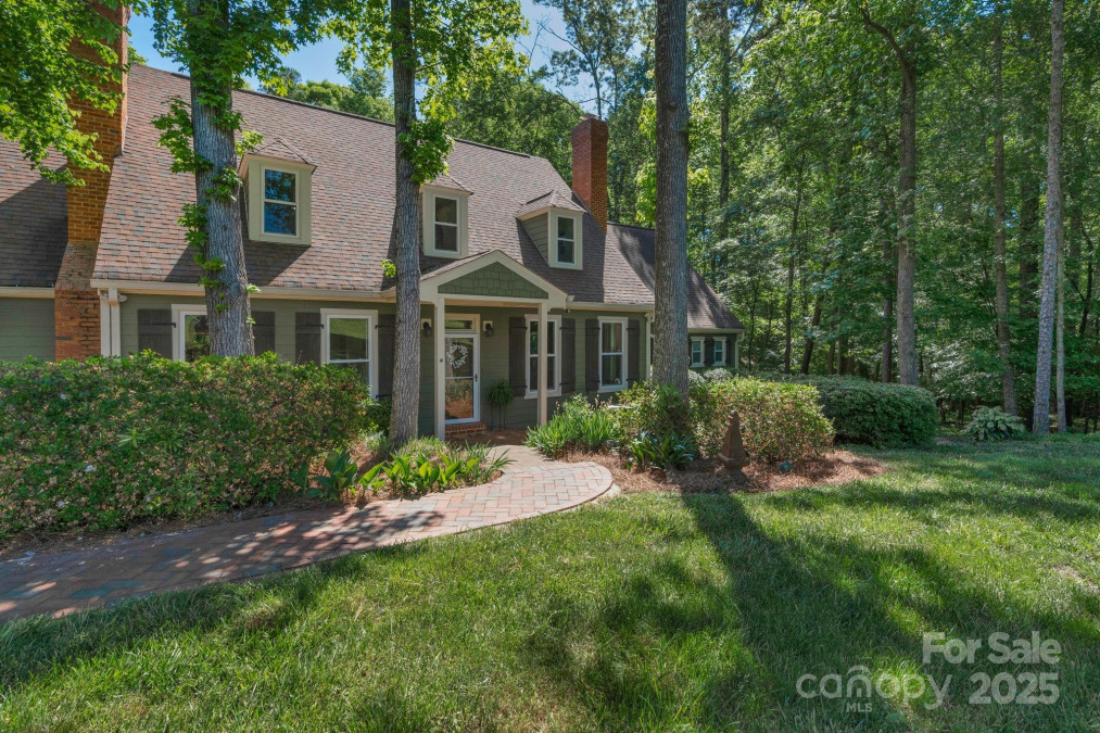 8400 Prince Valiant Dr Waxhaw, NC 28173