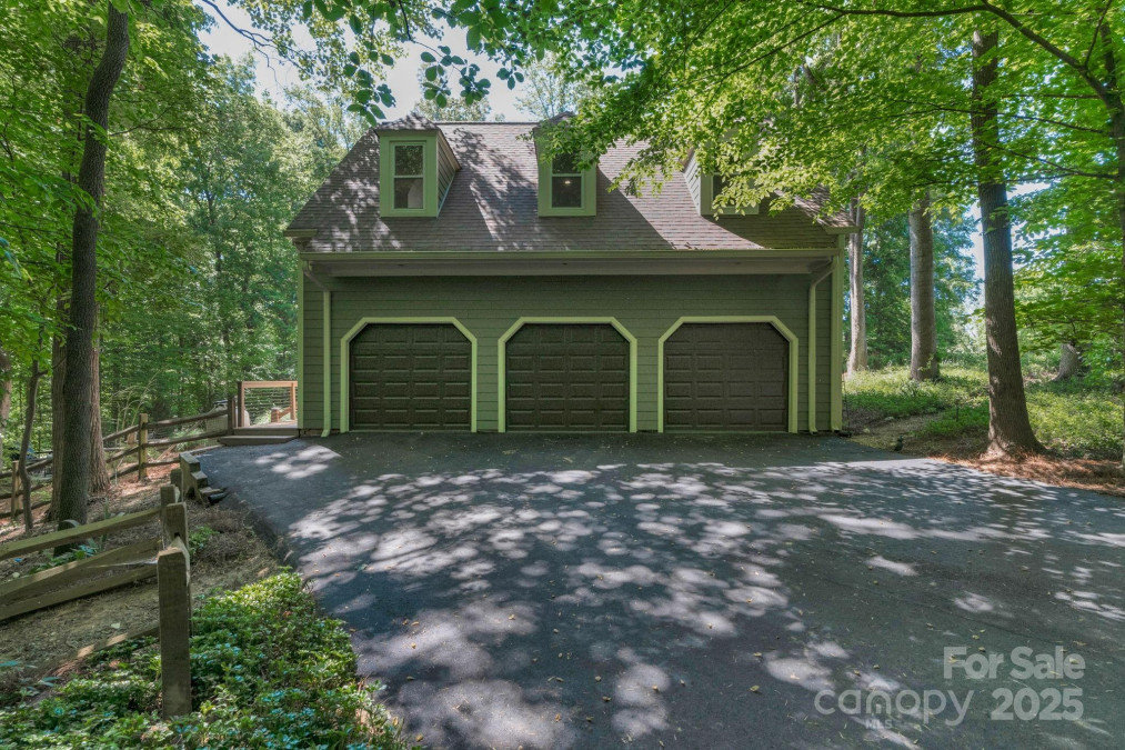 8400 Prince Valiant Dr Waxhaw, NC 28173