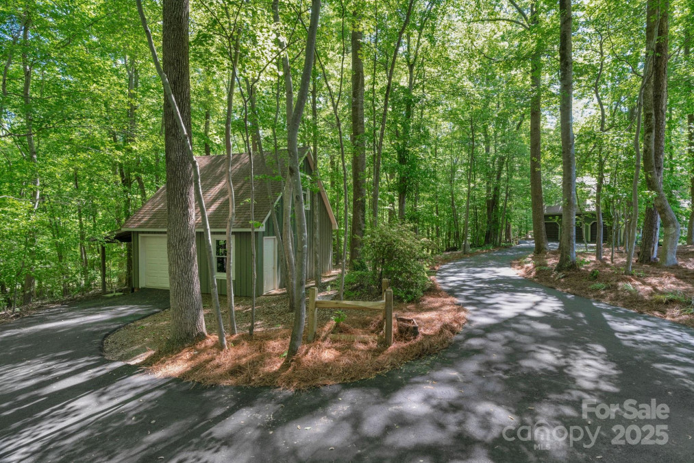 8400 Prince Valiant Dr Waxhaw, NC 28173