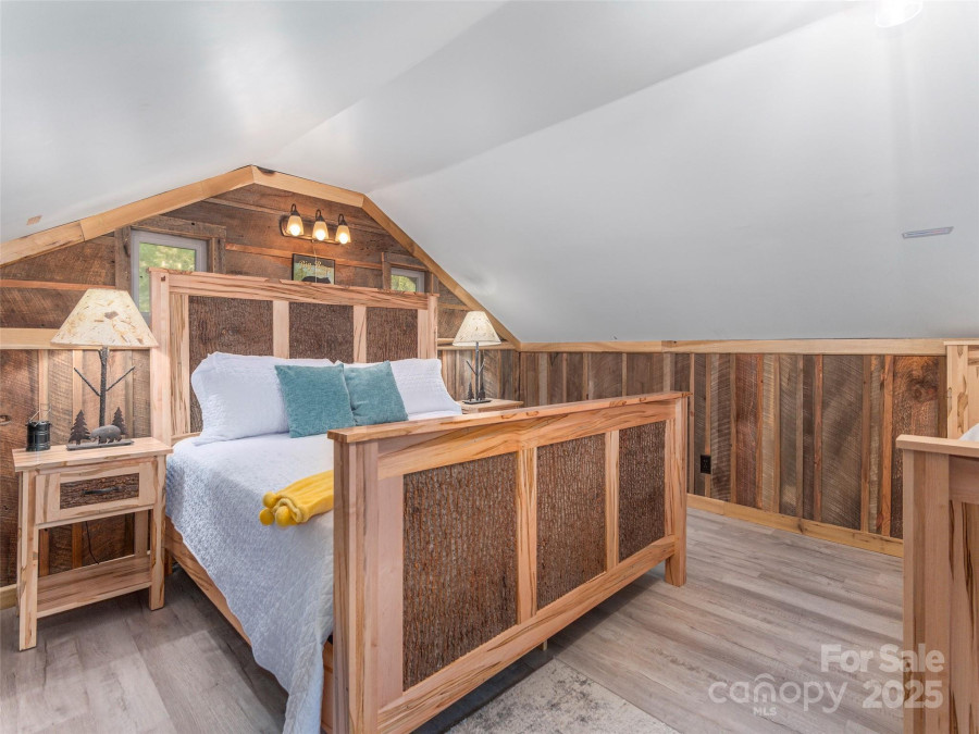 9386 Cruso Rd Canton, NC 28716
