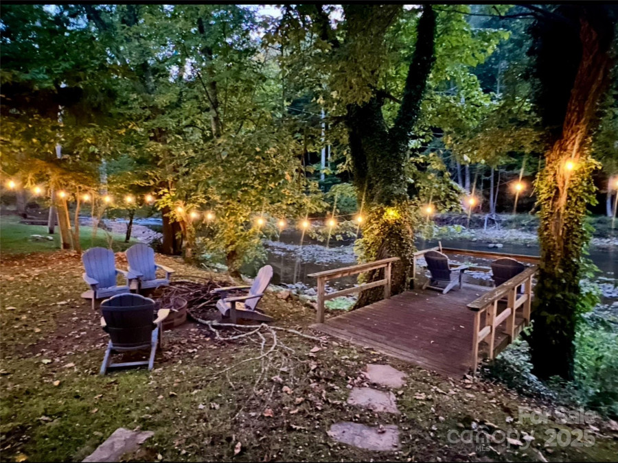 9386 Cruso Rd Canton, NC 28716