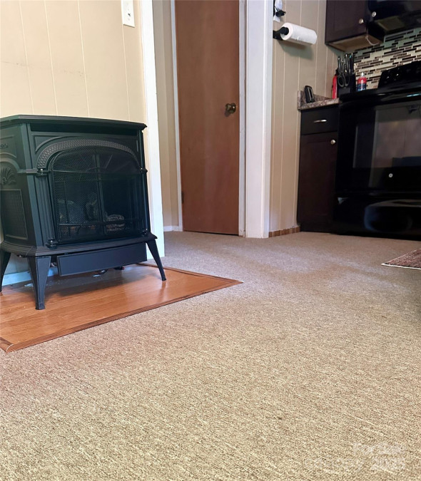 128 Winding Creek Ct Lake Lure, NC 28746
