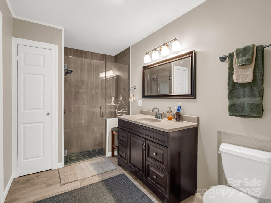 128 Winding Creek Ct Lake Lure, NC 28746