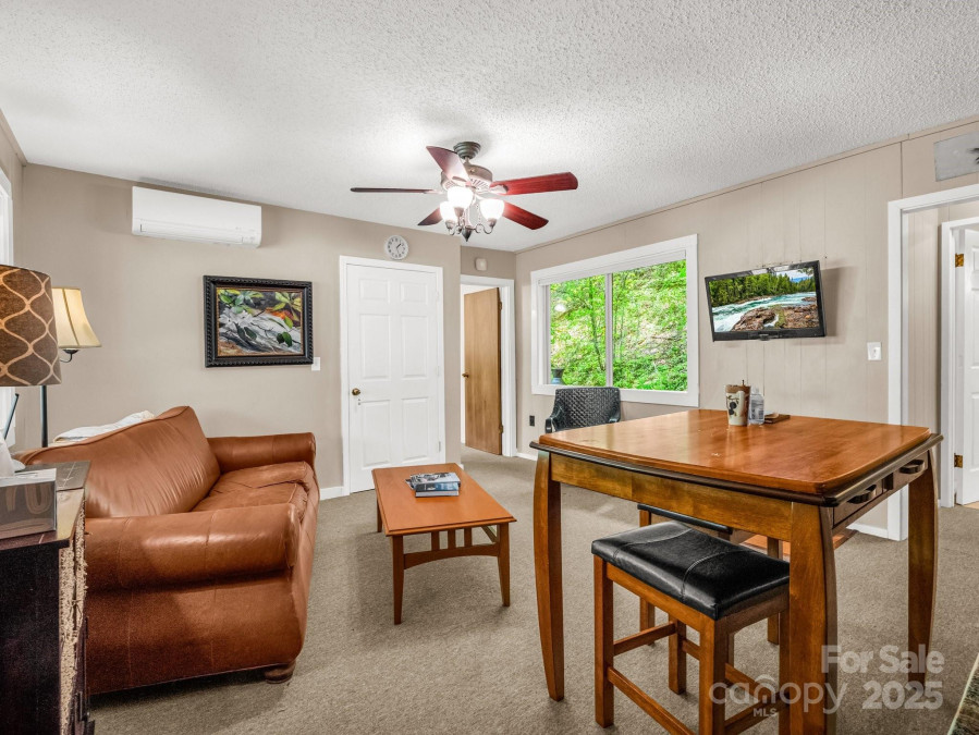 128 Winding Creek Ct Lake Lure, NC 28746