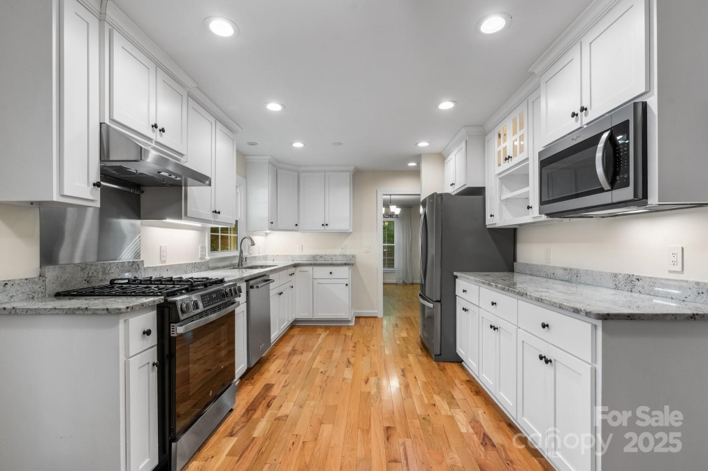 1026 Wellington Ct Lenoir, NC 28645