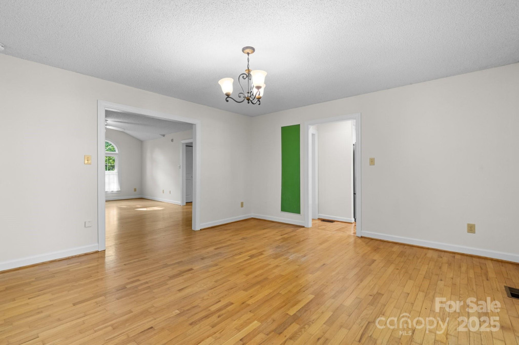 1026 Wellington Ct Lenoir, NC 28645