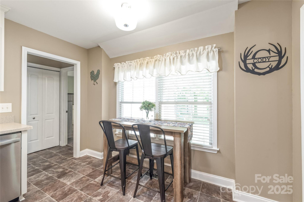 1542 Crowders Woods Dr Gastonia, NC 28052