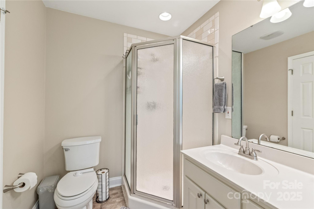 1542 Crowders Woods Dr Gastonia, NC 28052