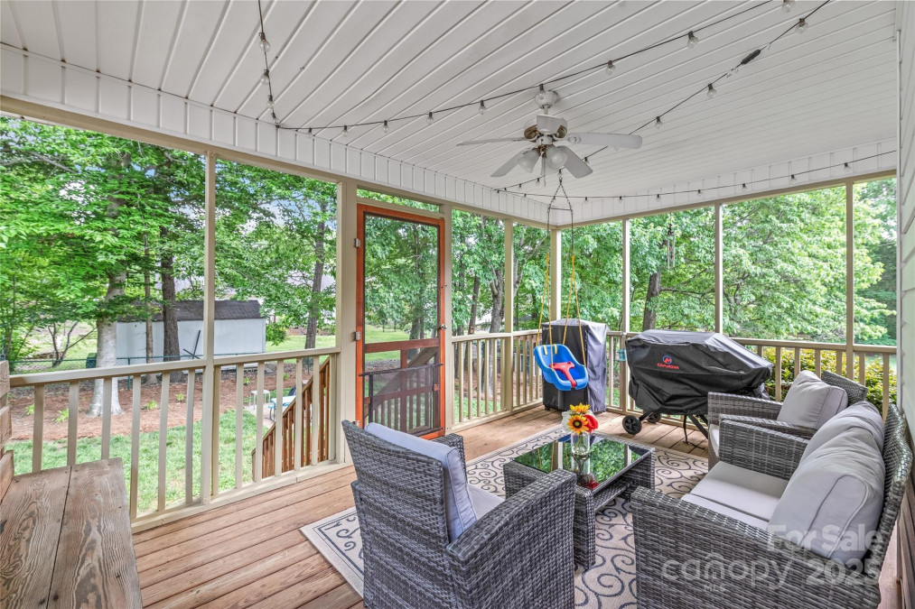 1542 Crowders Woods Dr Gastonia, NC 28052