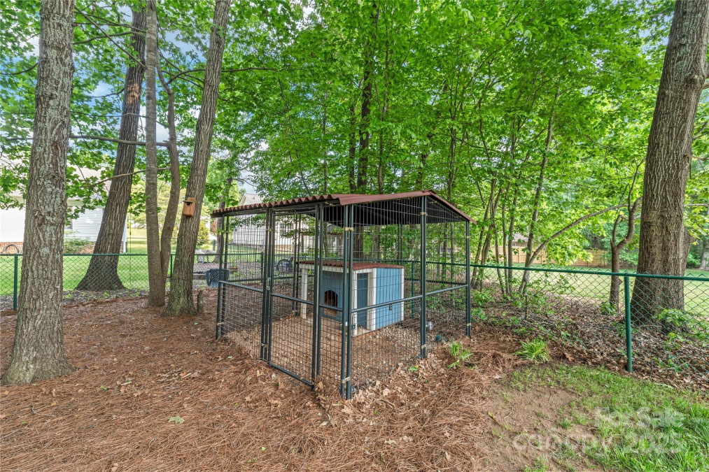 1542 Crowders Woods Dr Gastonia, NC 28052
