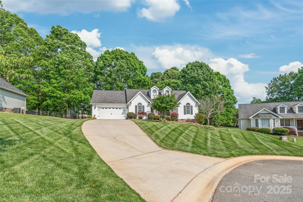 1542 Crowders Woods Dr Gastonia, NC 28052