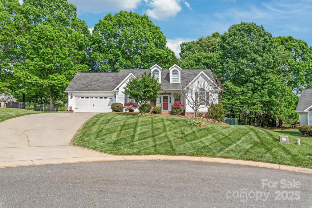 1542 Crowders Woods Dr Gastonia, NC 28052