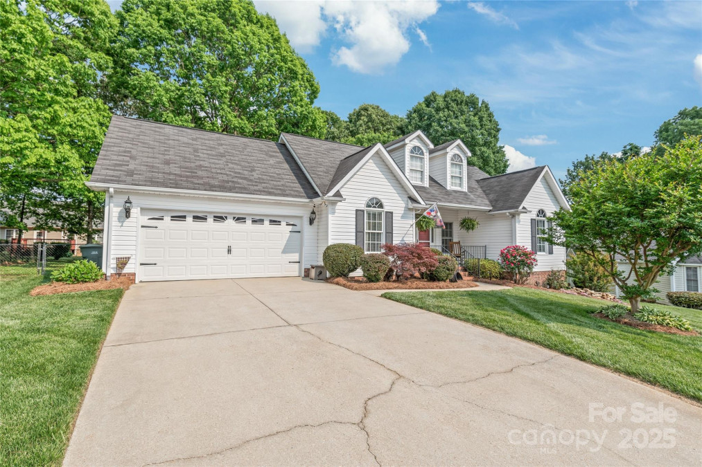 1542 Crowders Woods Dr Gastonia, NC 28052