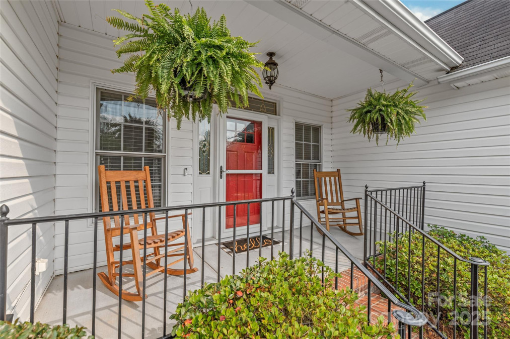 1542 Crowders Woods Dr Gastonia, NC 28052