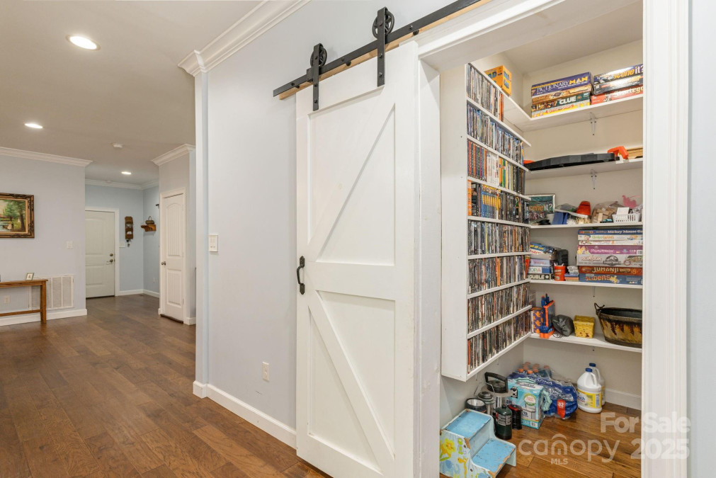 301 Wagram Pl Hendersonville, NC 28739