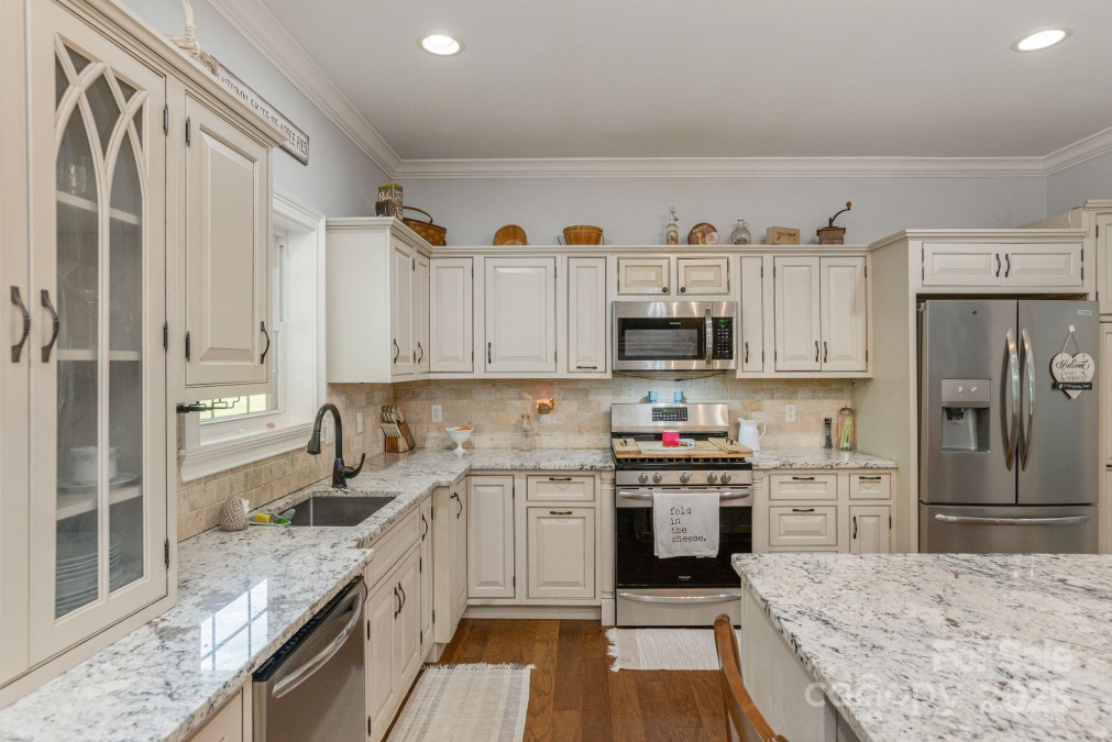301 Wagram Pl Hendersonville, NC 28739