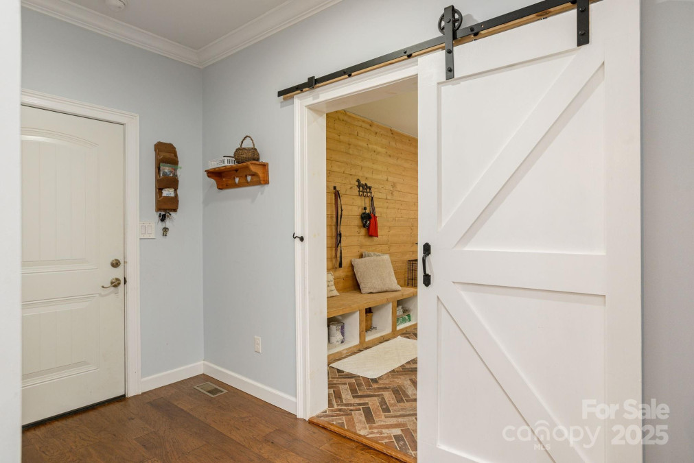 301 Wagram Pl Hendersonville, NC 28739