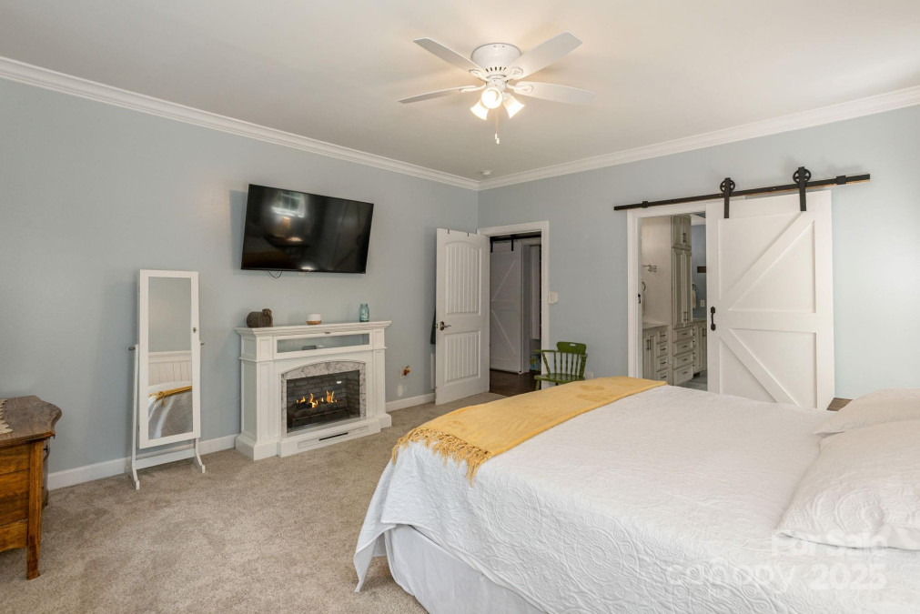301 Wagram Pl Hendersonville, NC 28739