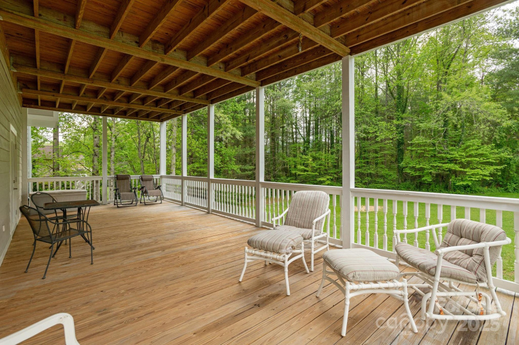 301 Wagram Pl Hendersonville, NC 28739