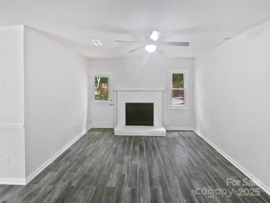 8600 Eaglewind Dr Charlotte, NC 28212