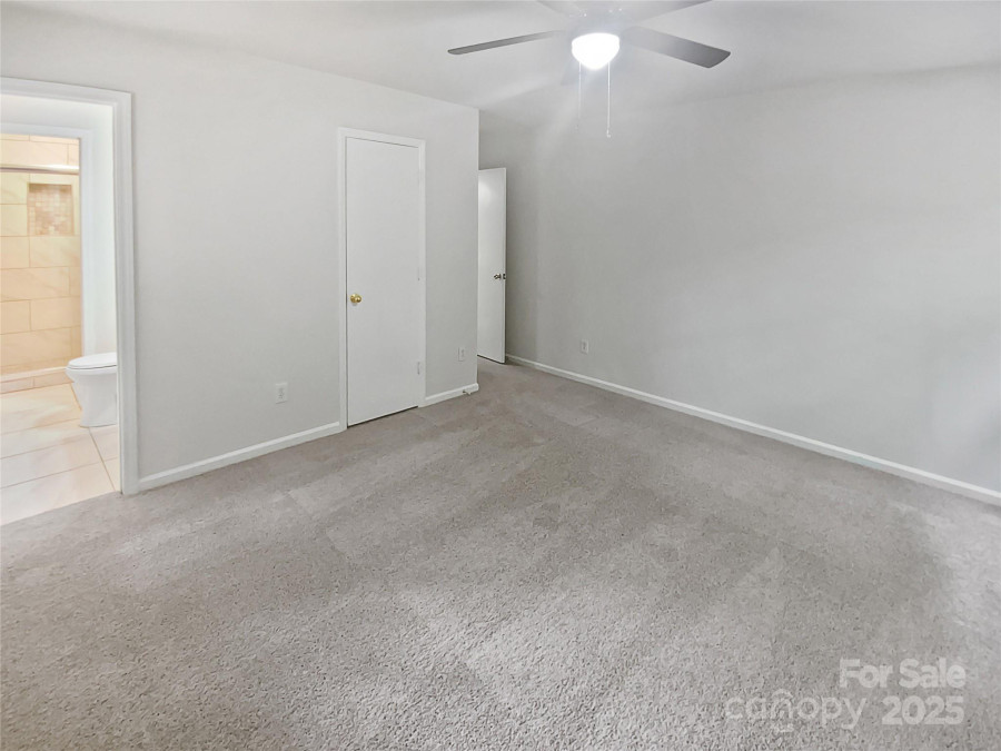 8600 Eaglewind Dr Charlotte, NC 28212