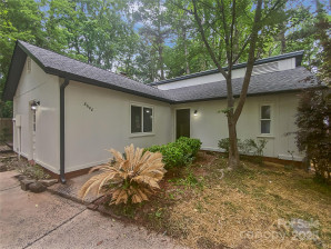 8600 Eaglewind Dr Charlotte, NC 28212